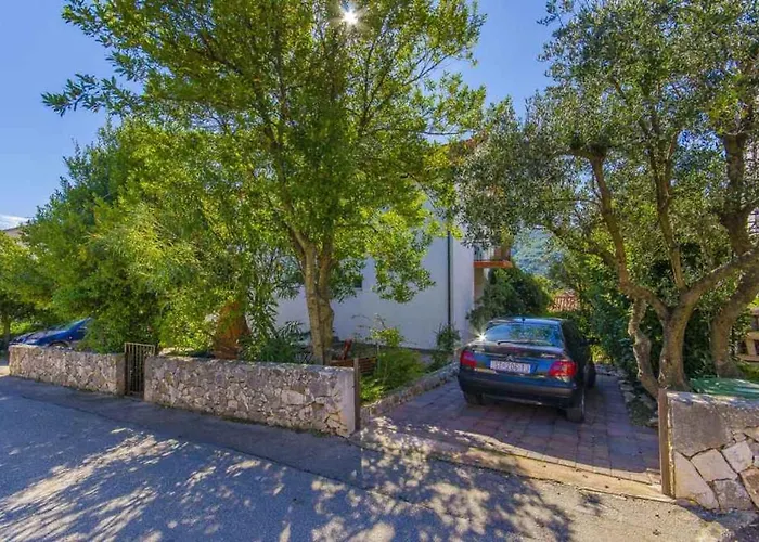 Spacious In Stari Grad, 80 M², Serene Garden * Stari Grad (Hvar)