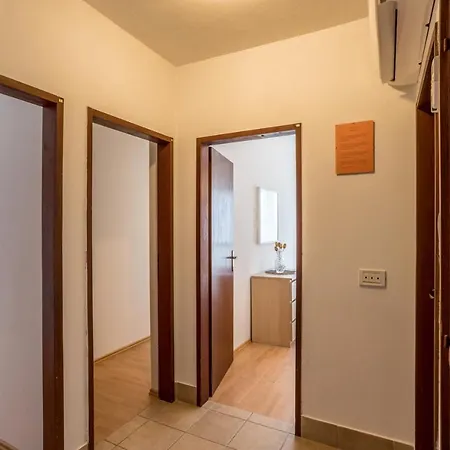 Apartment Charming In With Terrace And Enclosed Garden *