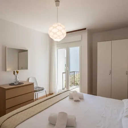 Charming In With Terrace And Enclosed Garden Apartment *