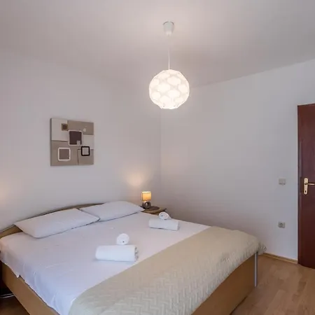 Charming In With Terrace And Enclosed Garden Apartment Stari Grad (Hvar)