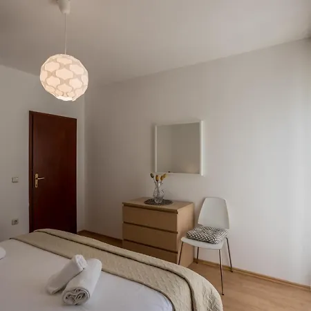 Charming In With Terrace And Enclosed Garden *